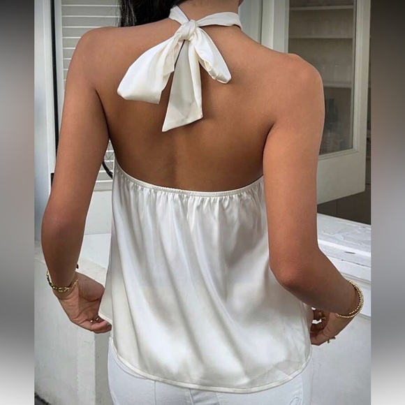 Luxe Twist Neck halter Tank Top - Picture 2 of 3